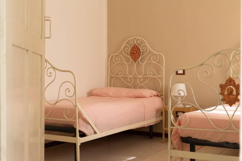 Maria'S Bed - Intero Alloggio Accogliente Dorno Екстериор снимка